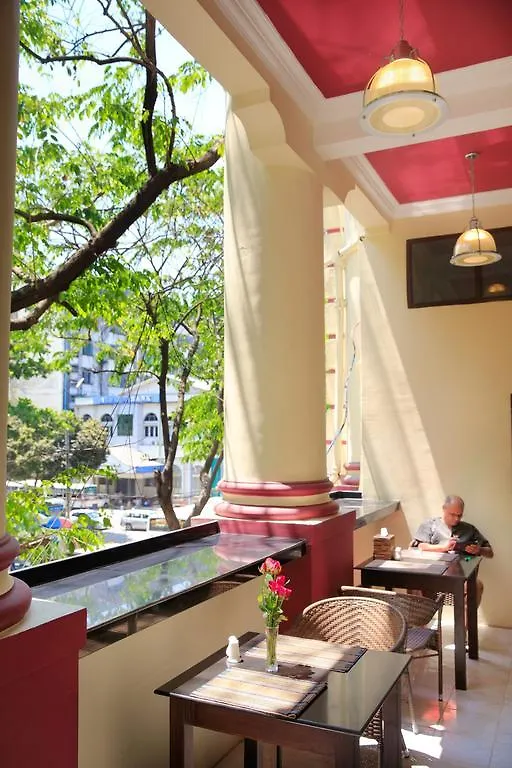 The Willow Inn Rangún 0*,  Myanmar